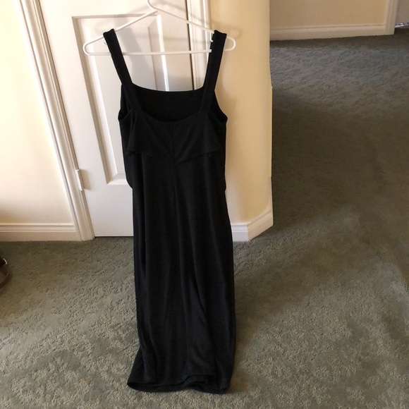 Black dress with lower back - Picture 2 of 4